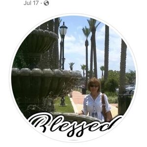 Meet your Posher, Raquel